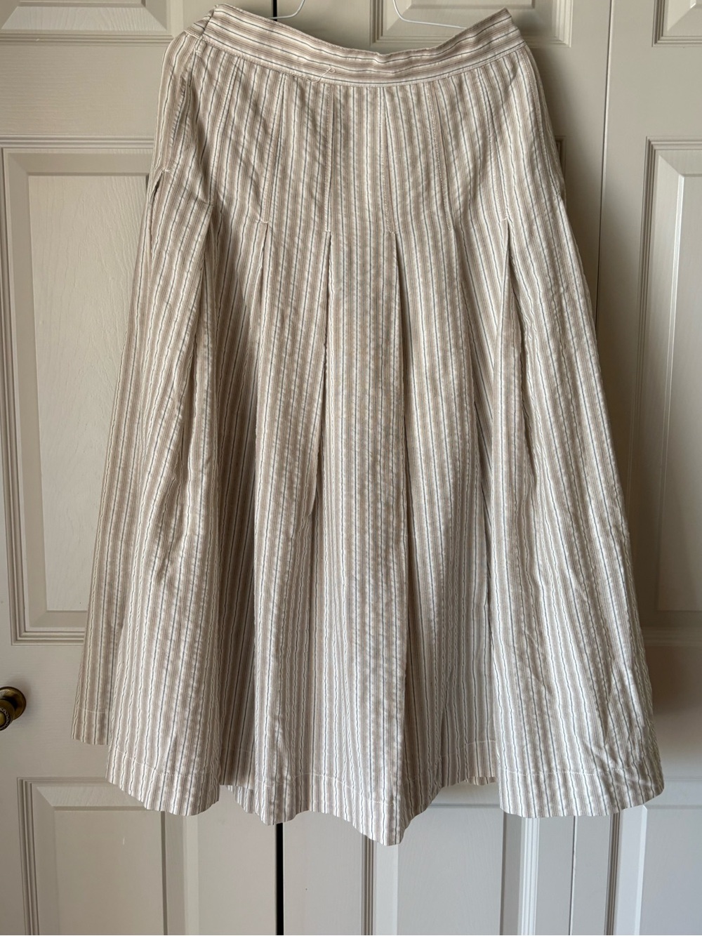 Max Studio | Pinstripe pleated A line skirt. Pockets. Medium